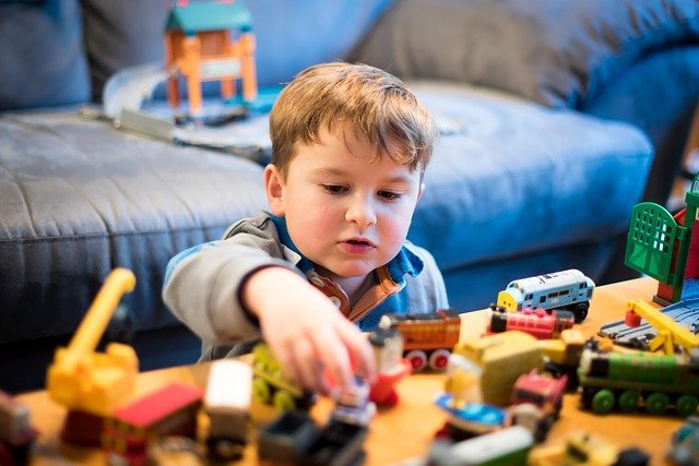 Niño jugando - Juegos preparados